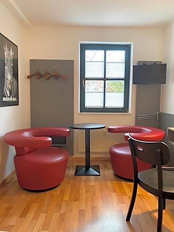 Standard Twin Room with Shared Bathroom