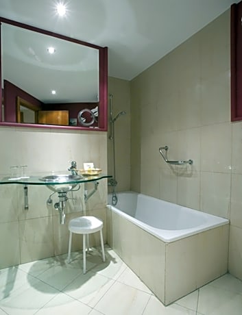 Triple Room (3 Twin Beds)