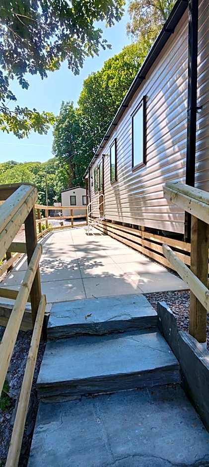 Aberdunant Hall Holiday Park