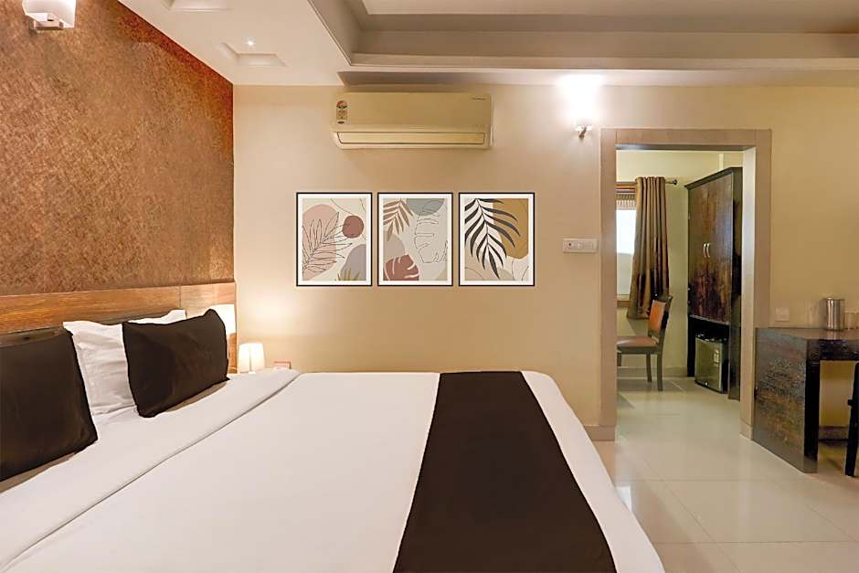 Super Townhouse Oak Madhapur Nera Regency