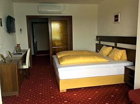 One-Bedroom Apartment with Balcony