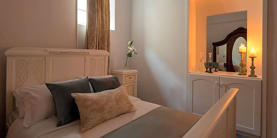 For All Seasons Mansion