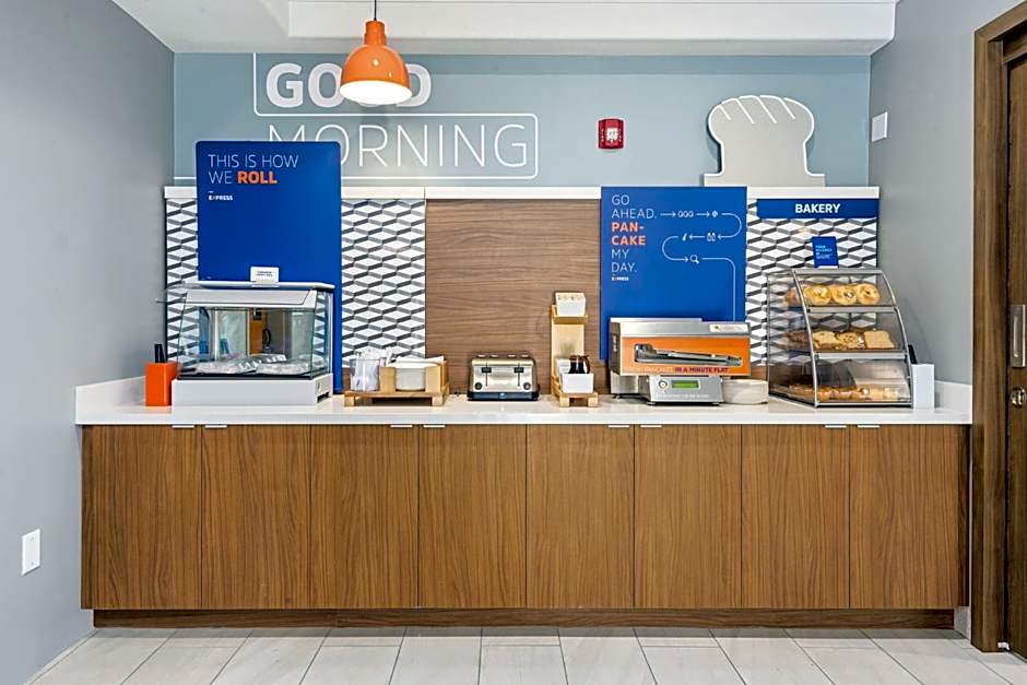 Holiday Inn Express Hotel & Suites Lincoln-Roseville Area By IHG
