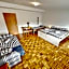 Center Station ROOMS