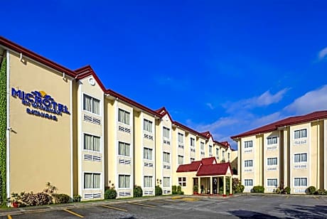 Microtel by Wyndham Batangas