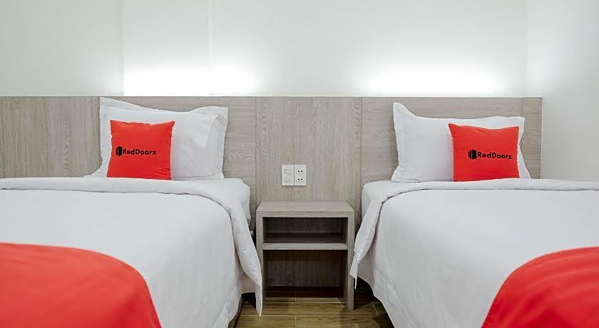 RedDoorz Plus @ Jalan Juanda Medan