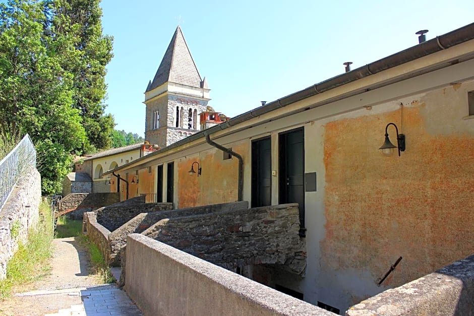 Santuario NS Soviore Cinque Terre
