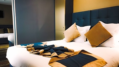 Deluxe Quadruple Room