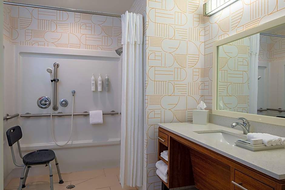 Home2 Suites by Hilton Gulfport, MS