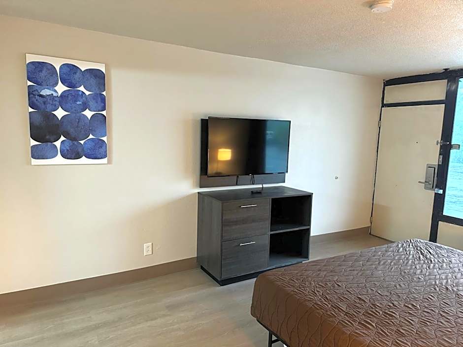 Stayable Suites Jax West