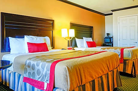 Queen Room with Two Queen Beds - Non-Smoking