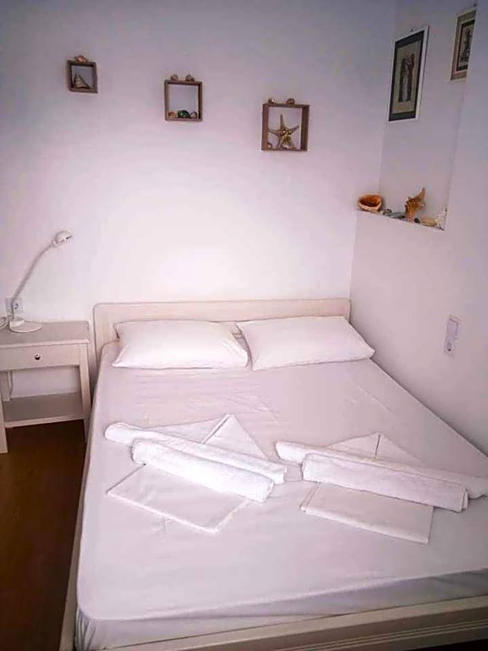 Kalymnos Platy Gialos Mousellis Makis Apartments