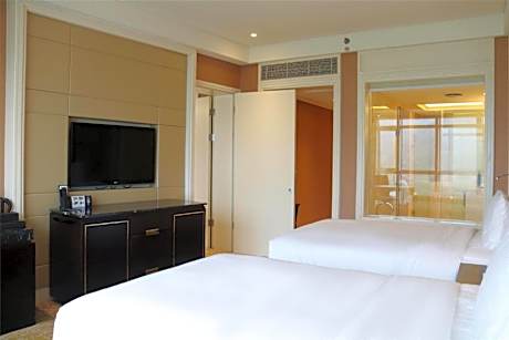 Family Connecting Rooms