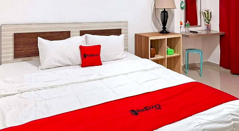 RedDoorz Syariah near Tanjung Pinang City Center