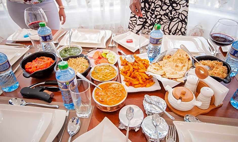 The Crossroads Hotel, Westlands