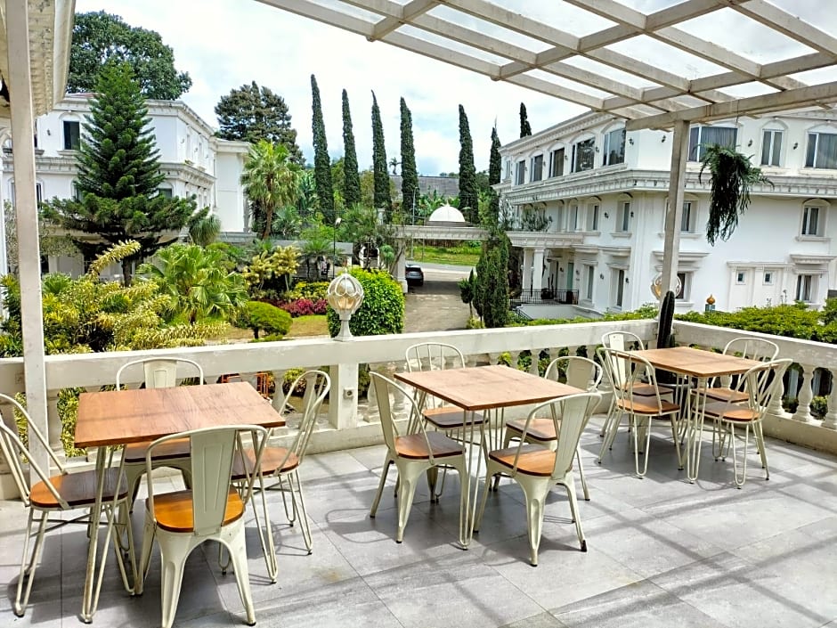 Rizen Premiere Hotel