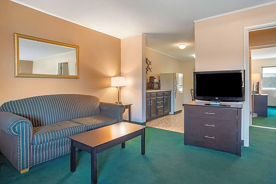 Rodeway Inn & Suites - Rehoboth Beach