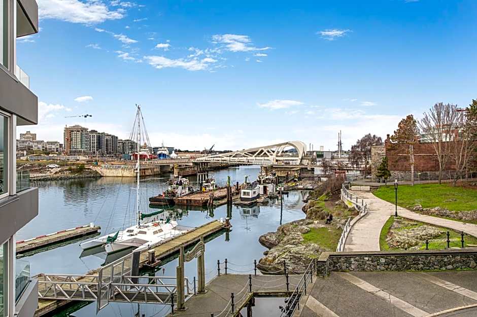 Victoria Regent Waterfront Hotel & Suites