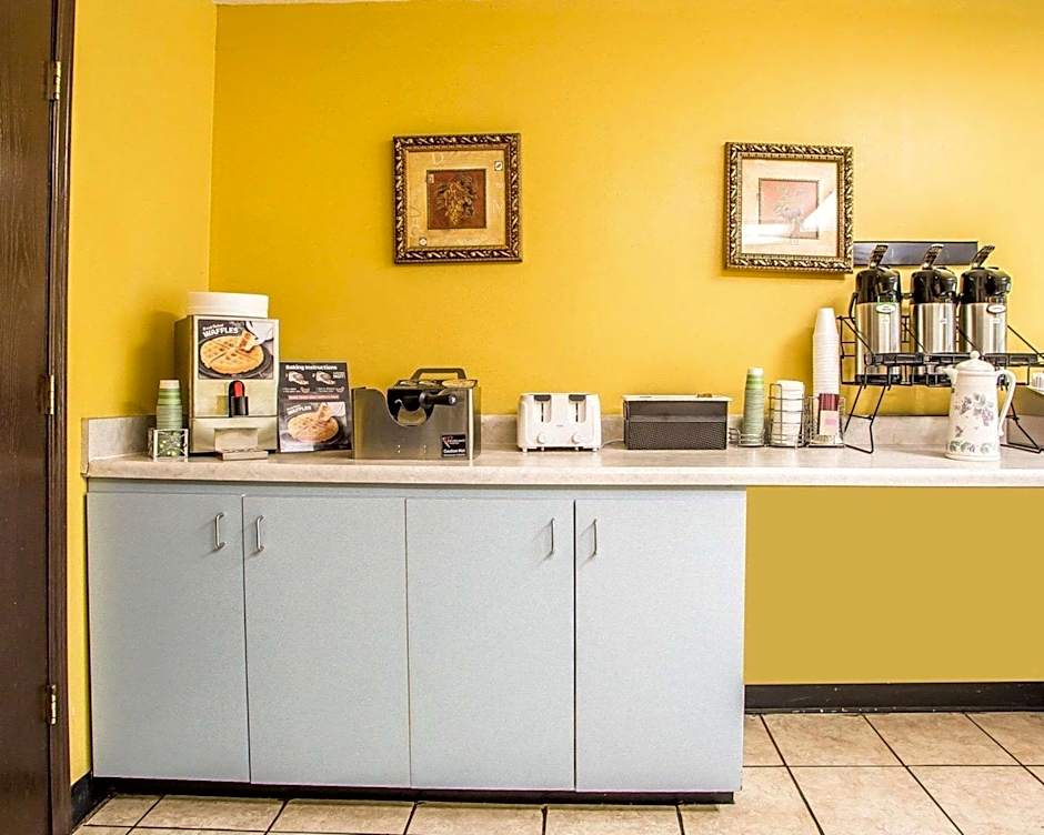 Econo Lodge near Missouri University of Science and Technology