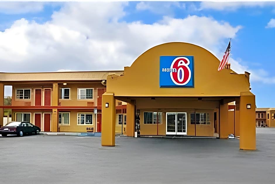 Motel 6-Visalia, CA