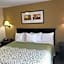 Days Inn & Suites by Wyndham Tucker/Northlake