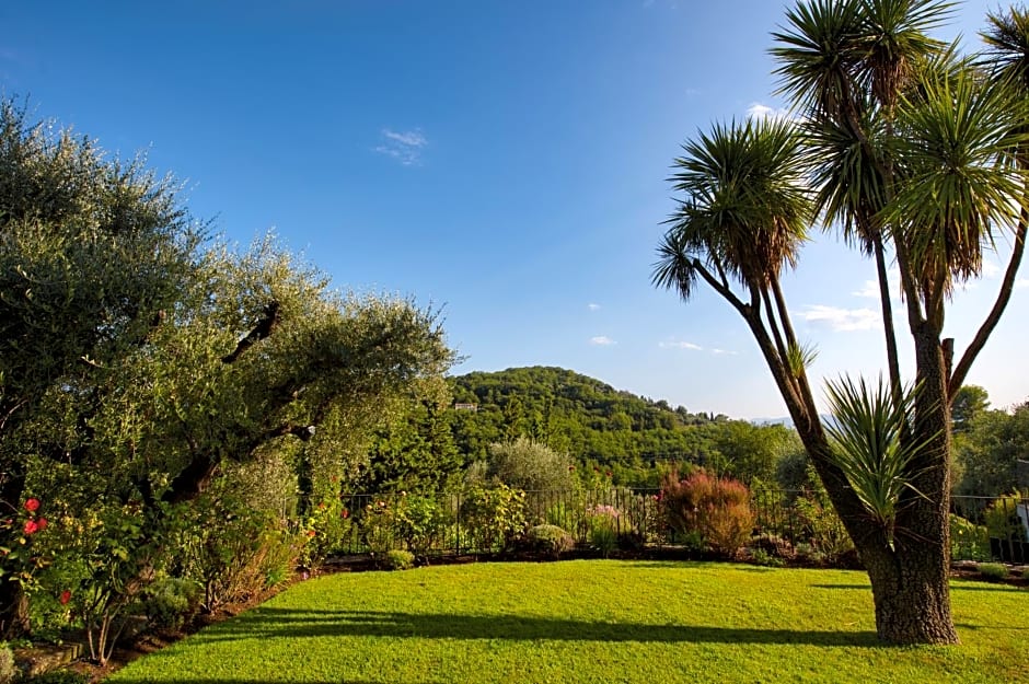 Mas Du Roc Bed&Breakfast – Grasse, CT
