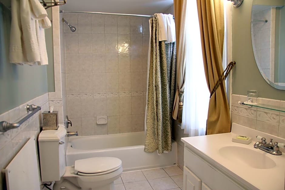Morris House Hotel - Bed And Breakfast