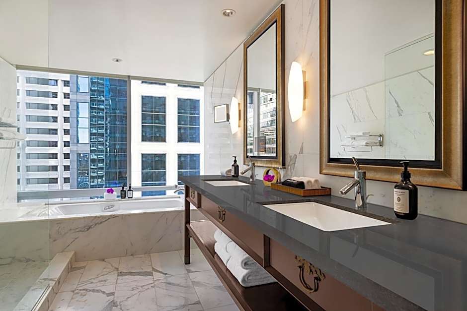 Hyatt Vancouver Downtown Alberni