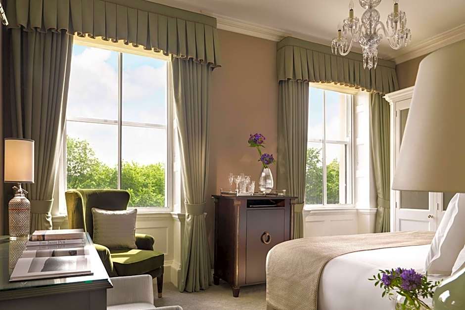 The Shelbourne, Autograph Collection