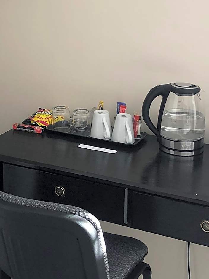 8 on Acacia Guesthouse