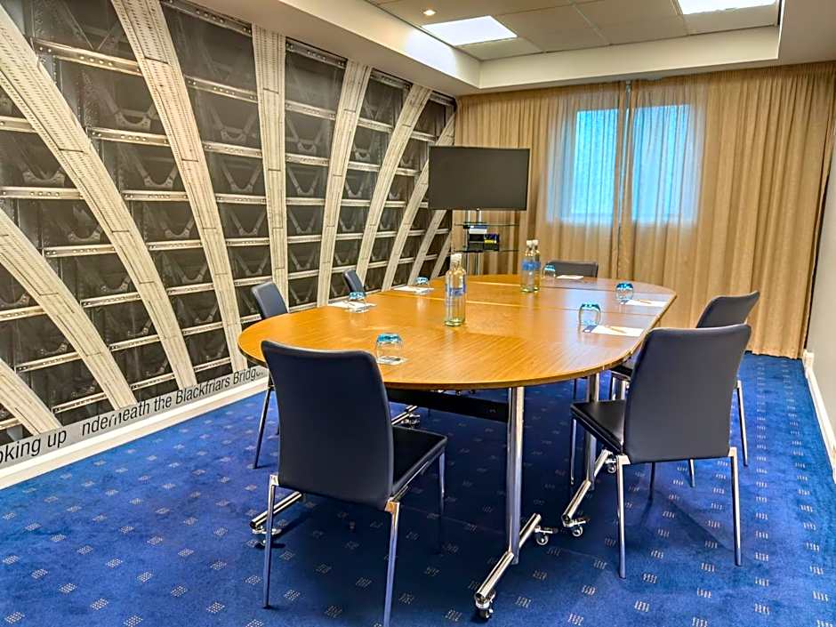 Holiday Inn Express London Stratford By IHG