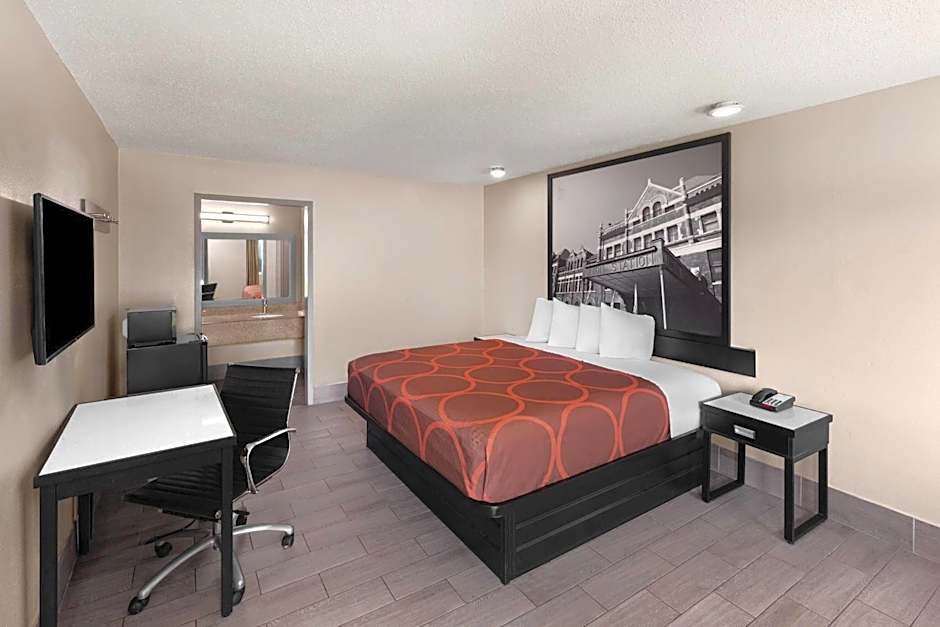 Super 8 by Wyndham Biloxi at the Beach