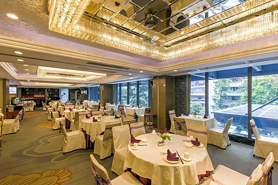 La Perle International Hotel