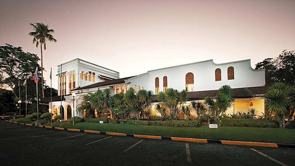 Montebello Villa Hotel