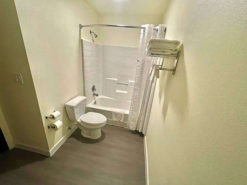 FairBridge Inn & Suites Cuero