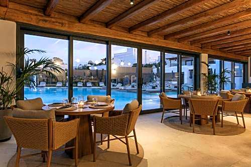NĒRO Boutique Hotel