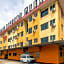 OYO 89864 Hotel Holiday Park