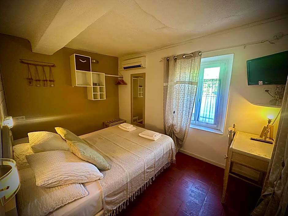 Hôtel Auberge Provençale