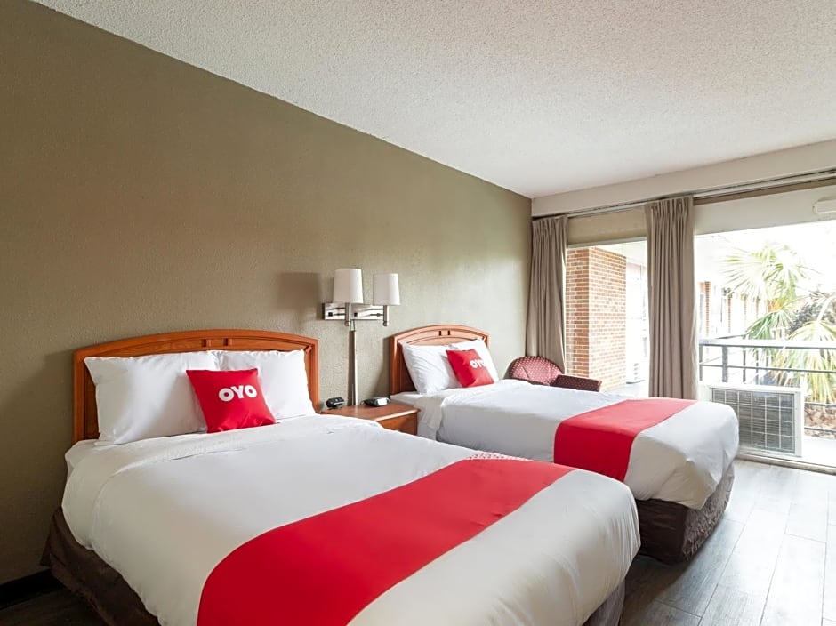 OYO Hotel Sumter SC Downtown