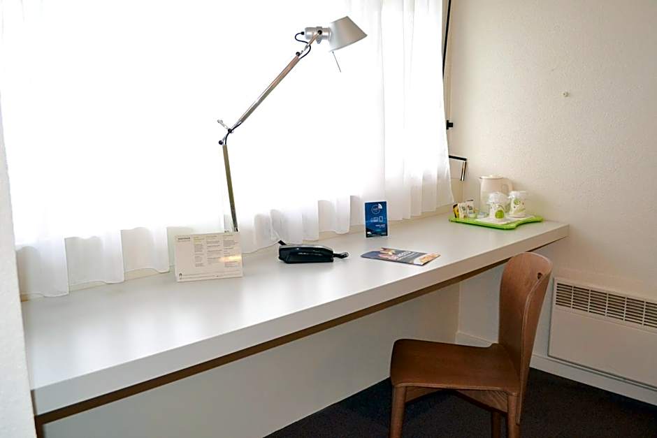 Campanile Poitiers - Site du Futuroscope