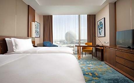 Executive Twin Room with Expo View