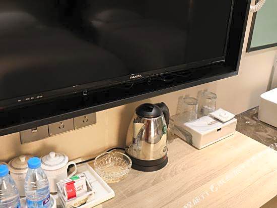 Wenxing Xiyue Hotel (Guangzhou Baiyun Railway Station Mawu Branch)