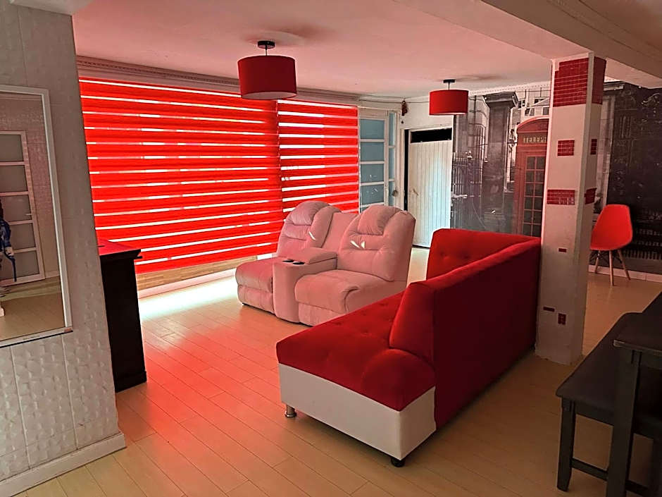 Casa Vázquez , "Como en casa" , hospédate con nosotros y recibirás una atención personalizada, servicio y confort nos distingue.