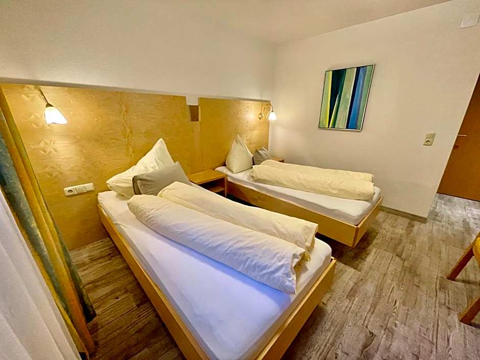 Arlen Lodge Hotel-Garni