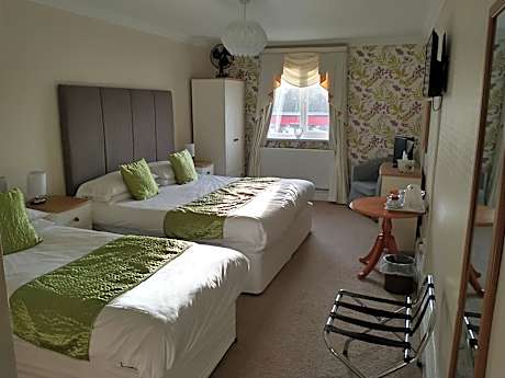 Deluxe Double Room with Extra Bed