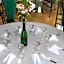 Island Tropic Hotel and Restaurant