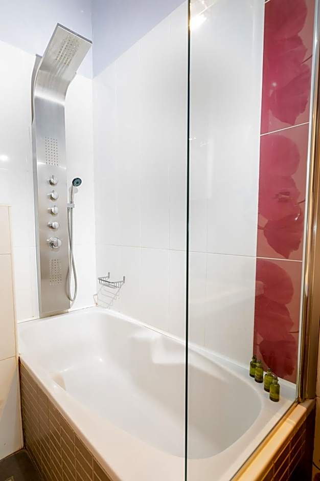 Sovereign Beach Hotel