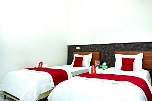 RedDoorz Plus @ Ende City Center