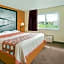 Super 8 by Wyndham Waverly