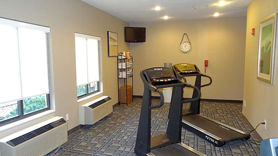 Holiday Inn Express Hotel Kansas City - Bonner Springs By IHG